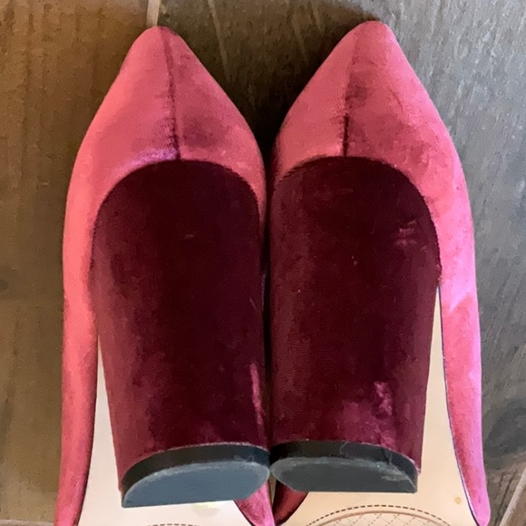 Jessica Simpson Velvet Block Heels - Picture 6 of 6
